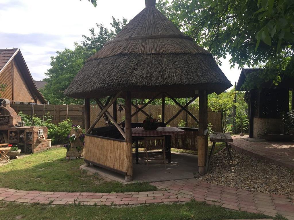Natura Vendeghaz Pazmand Exterior foto