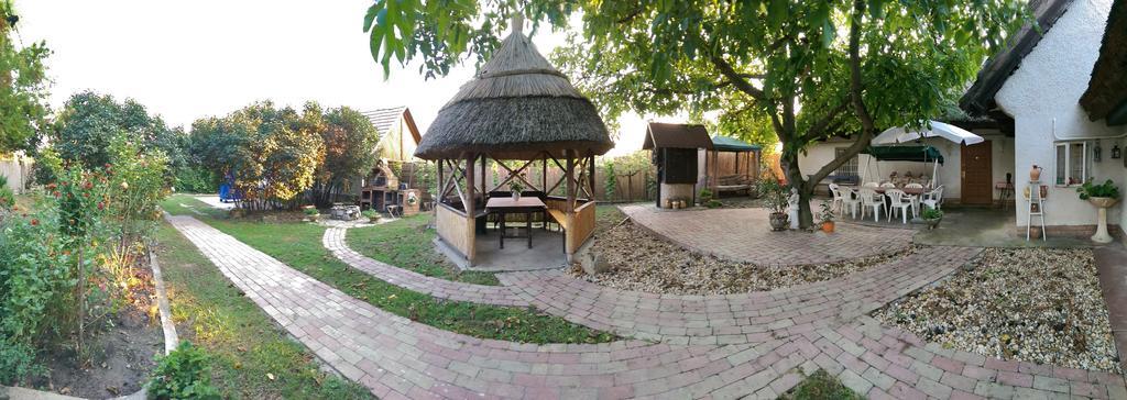 Natura Vendeghaz Pazmand Exterior foto