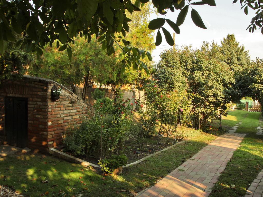 Natura Vendeghaz Pazmand Exterior foto