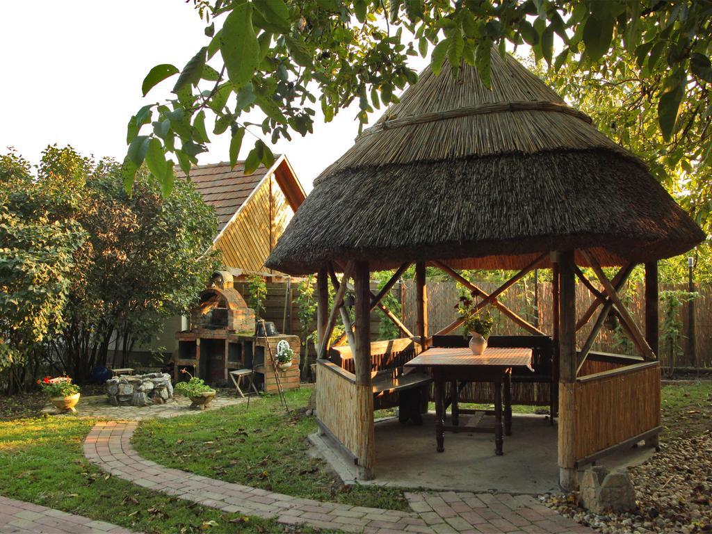 Natura Vendeghaz Pazmand Exterior foto