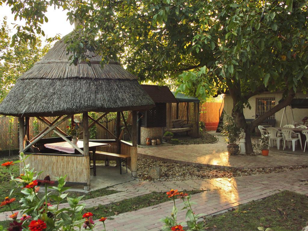 Natura Vendeghaz Pazmand Exterior foto